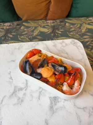 Paëlla / crevettes / chorizo / moules / riz safrané / poivrons