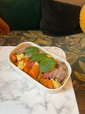 Canard au lait de coco / épices tandoori / patates douces / dahl lentilles corail