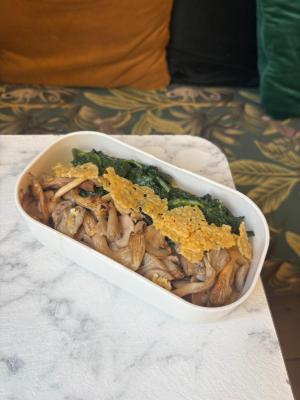 Risotto truffe / champignons / épinards / tuiles parmesan