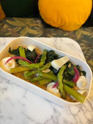 Risotto d'épeautre / asperges / épinards / crème d'osso Iraty