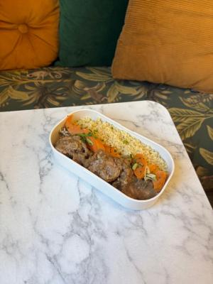 Canard confit aux épices / patate douce / boulgour